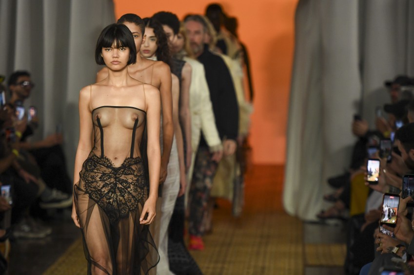 Entre tendências e desfiles, veja balanço do São Paulo Fashion Week N61
