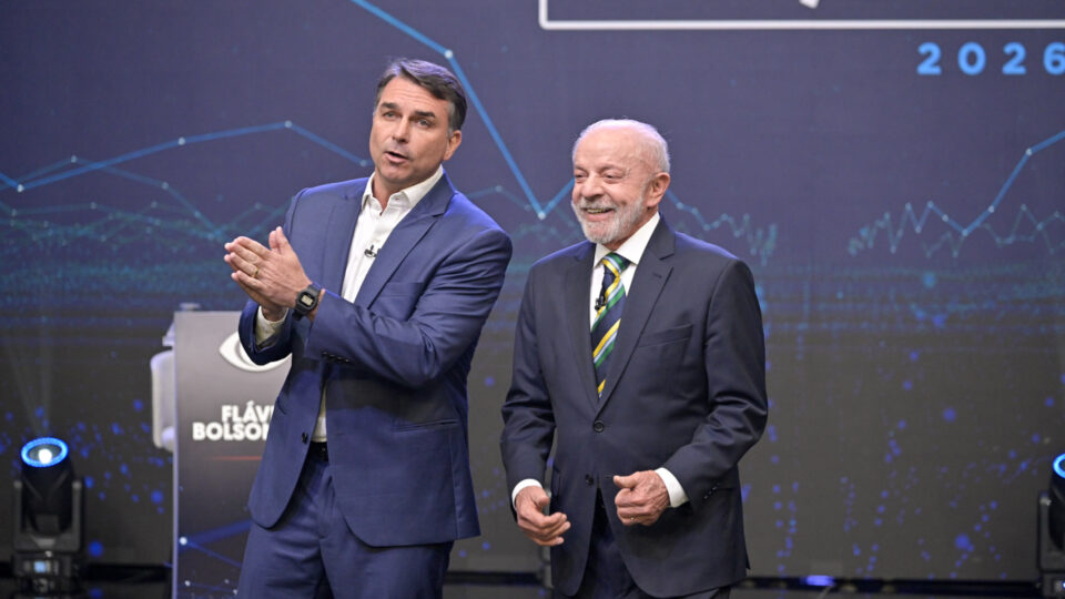 Um grande passo de Flávio para a vitória no segundo turno